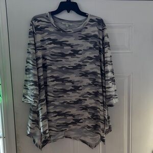 Green Envelope Gray Camouflage Long Sleeve Top